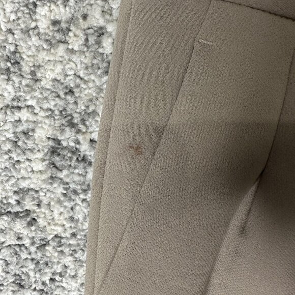 Aritzia Effortless Pants Womens 0 Short Beige Crepe Pleated Dress Trousers - Picture 2 of 8